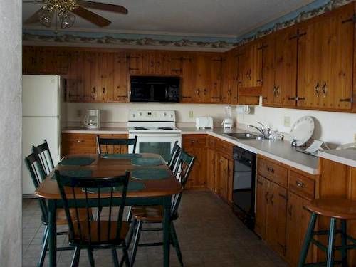 Pelican Shores Breezy Point Экстерьер фото